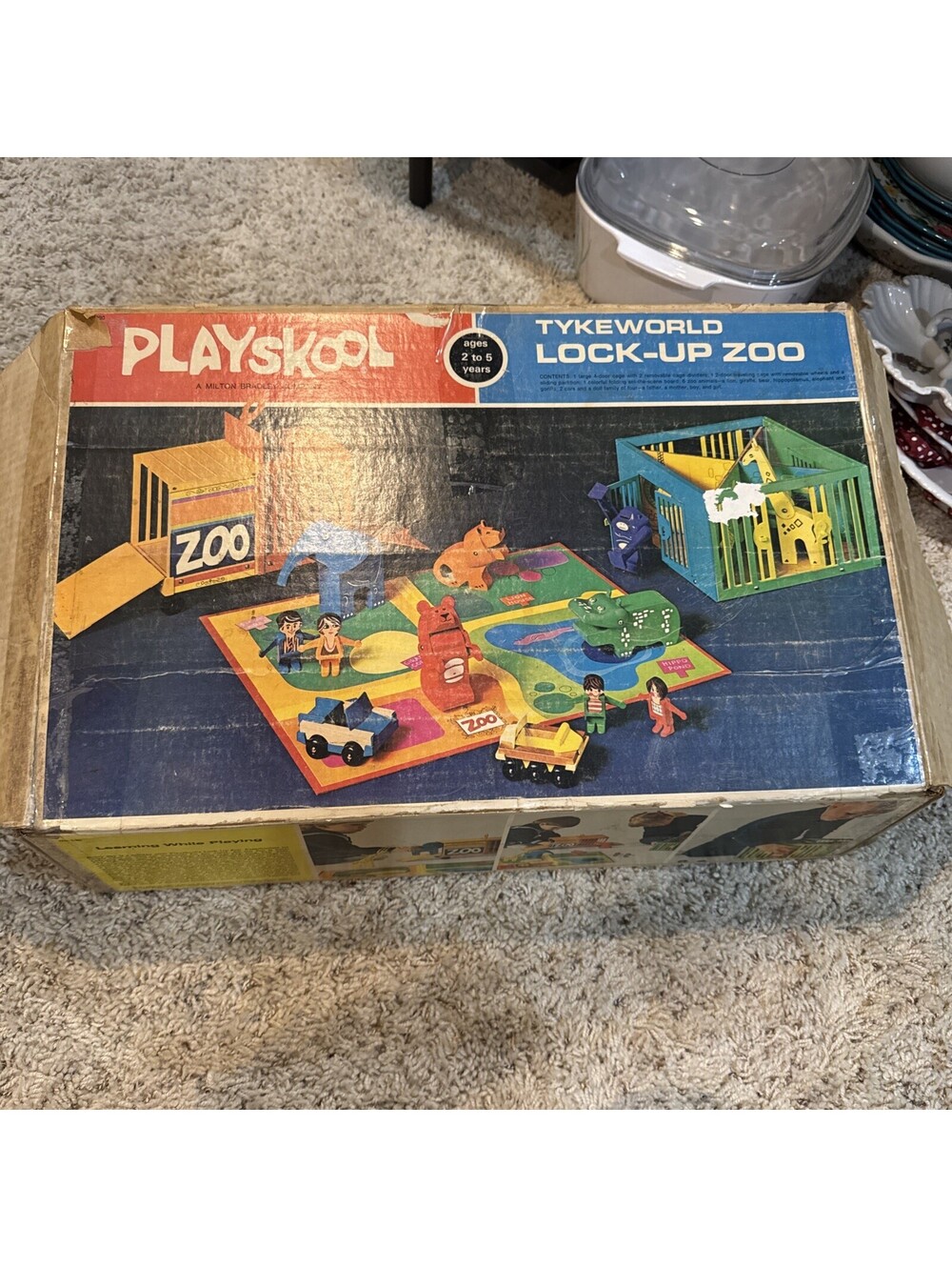 vtg 1971 Playskool Tykeworld Lock-Up Zoo Playset by Playskool complete w/ box